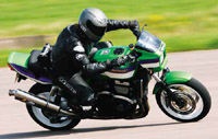 Kawasaki Zrx-1100 Zr-1100c German 1997-2001 Service Repair Manual
